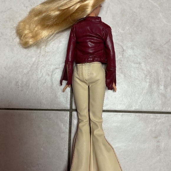 Barbie My Scene Doll - Picture 4 of 6